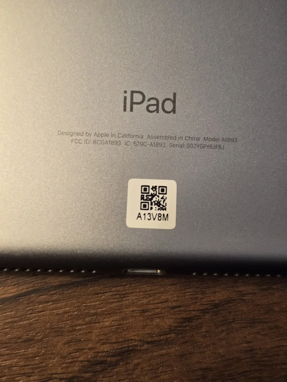 Apple I Pad (6th Generation)  Black & Gray